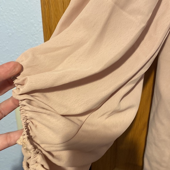 Davi & Dani blush pink ballon sleeve lace detail top New size 1XL - Picture 3 of 10